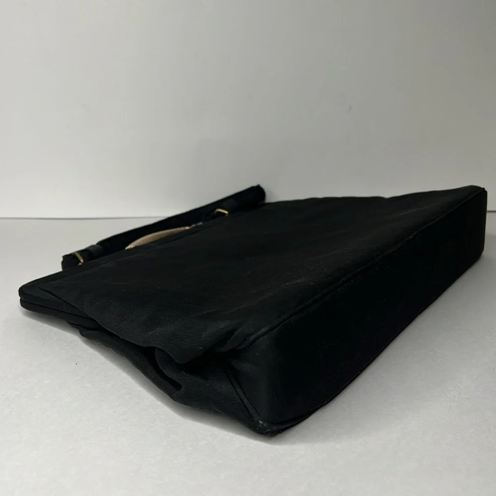 1960’s Black Large Structured Crepe Polyester Kisslock Handbag
